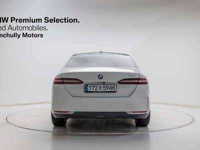 BMW 5 SERIES - 2