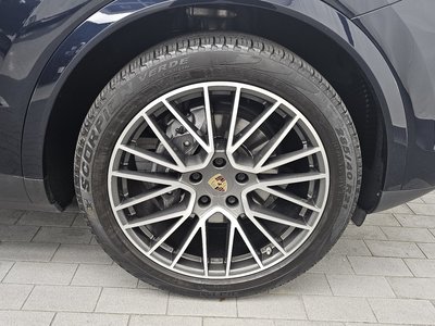 PORSCHE CAYENNE - 7