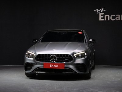 MERCEDES-BENZ E-CLASS - 2