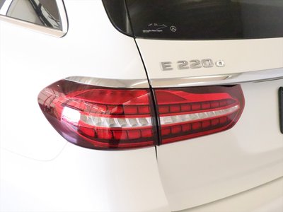 MERCEDES-BENZ E-CLASS - 9