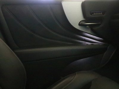 2019 Lexus LS — миниатюра 16