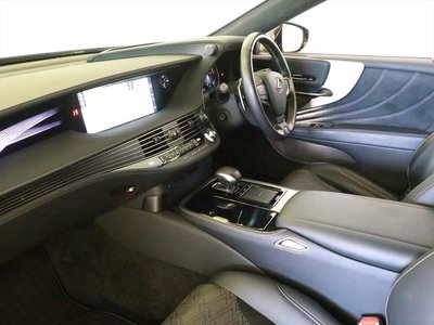 2019 Lexus LS — миниатюра 21