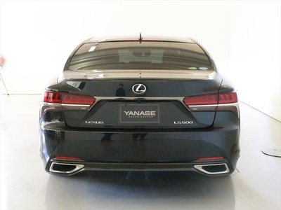 2019 Lexus LS — миниатюра 3