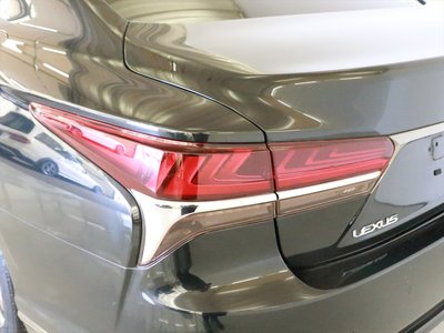 2019 Lexus LS — миниатюра 9