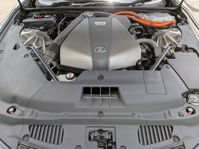 2017 Lexus LC — миниатюра 38