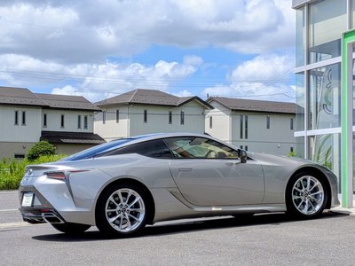 2017 Lexus LC — миниатюра 33