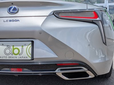 2017 Lexus LC — миниатюра 31