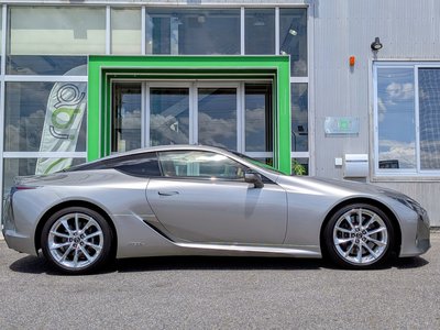 2017 Lexus LC — миниатюра 22