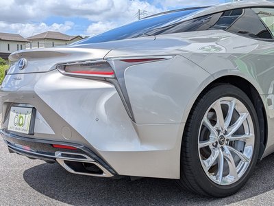 2017 Lexus LC — миниатюра 34