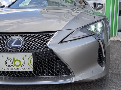 2017 Lexus LC — миниатюра 9