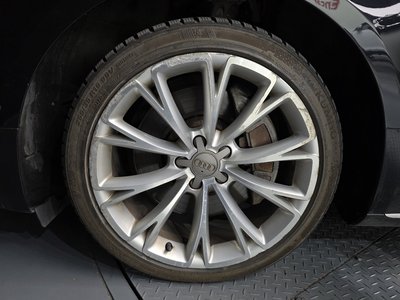 AUDI A8 - 6