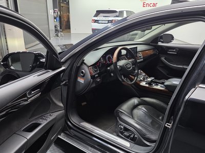 AUDI A8 - 10