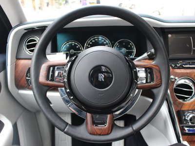 ROLLS-ROYCE CULLINAN - 10