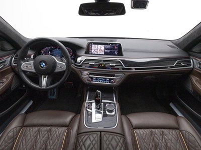 BMW 7 SERIES - 8