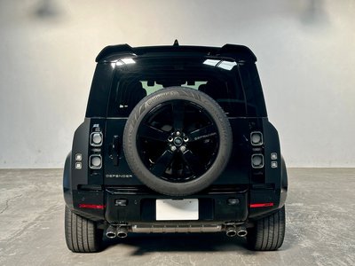 LAND ROVER DEFENDER - 6
