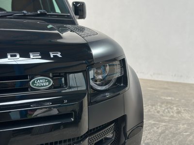 LAND ROVER DEFENDER - 7