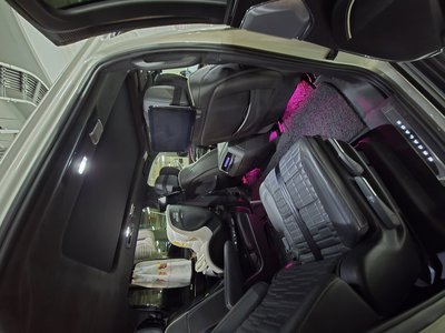2021 Cadillac ESCALADE 5TH GENERATION — миниатюра 14