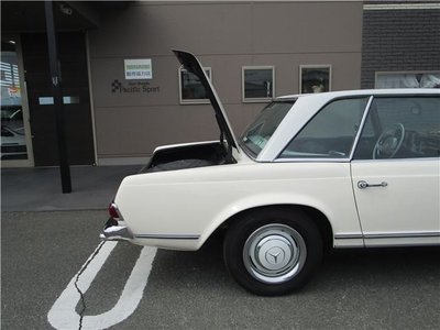 MERCEDES-BENZ SL - 4