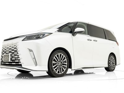2024 Lexus LM thumbnail 11