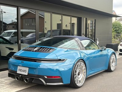 PORSCHE 911 - 9
