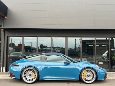 PORSCHE 911 - 8