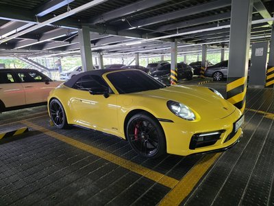 PORSCHE 911 - 4