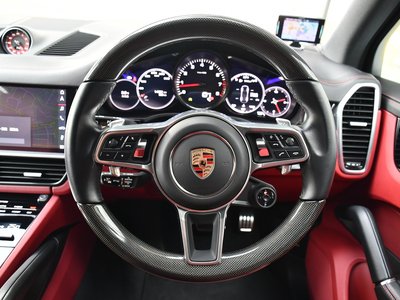 PORSCHE CAYENNE - 4