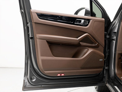 2022 Porsche CAYENNE thumbnail 15