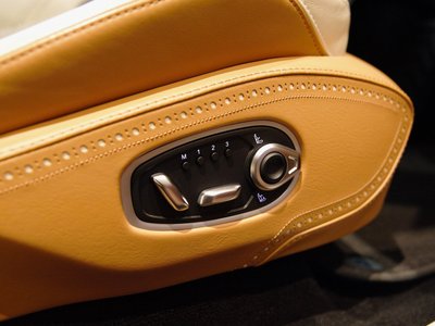 صورة 18 لـ 2021 Aston Martin DBX