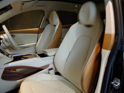 صورة 2 لـ 2021 Aston Martin DBX