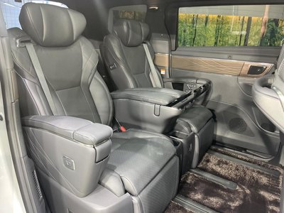 2023 Toyota ALPHARD photo 9