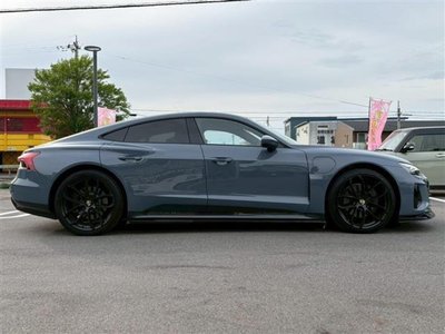 AUDI E-TRON GT - 8