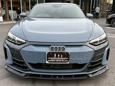 AUDI E-TRON GT - 7