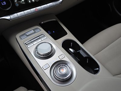 2022 Genesis GV70 thumbnail 12