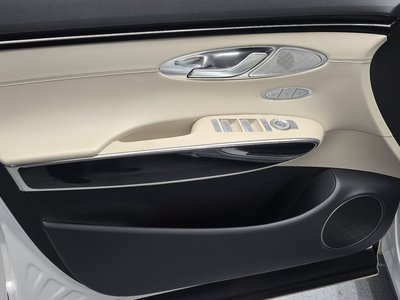 2022 Genesis GV70 thumbnail 14