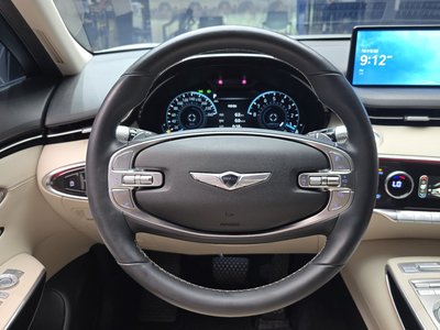 2022 Genesis GV70 thumbnail 19