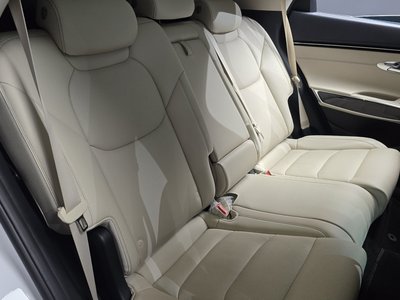 2022 Genesis GV70 thumbnail 17