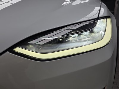 2020 Tesla MODEL X — фото 9