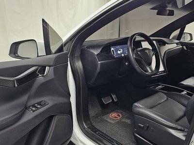 2020 Tesla MODEL X thumbnail 13