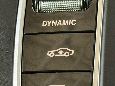 MERCEDES-BENZ GLC - 9