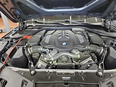 BMW 8 SERIES - 7