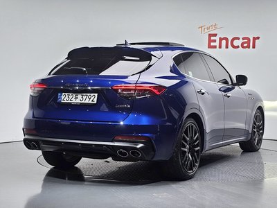 MASERATI LEVANTE - 4