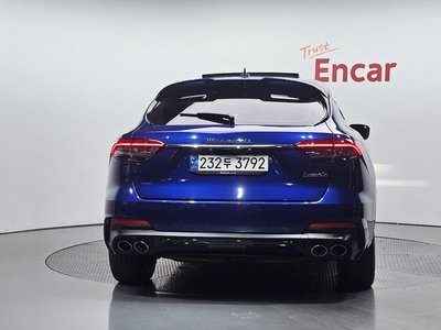 MASERATI LEVANTE - 3