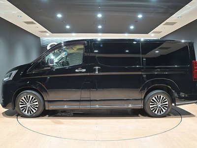 2020 Toyota GRAND ACE — миниатюра 11