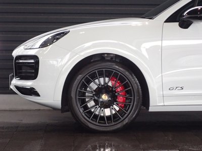 PORSCHE CAYENNE COUPE - 5