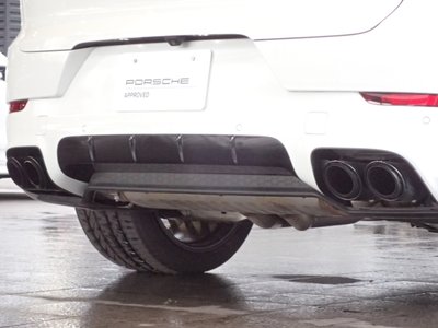 PORSCHE CAYENNE COUPE - 10