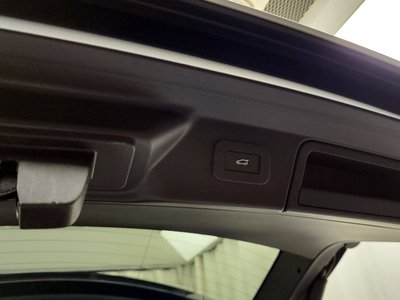 2025 LAND Rover RANGE ROVER VELAR — миниатюра 27