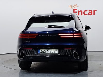صورة 3 لـ 2022 Genesis GV70