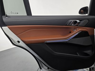 2025 BMW X7 — миниатюра 15