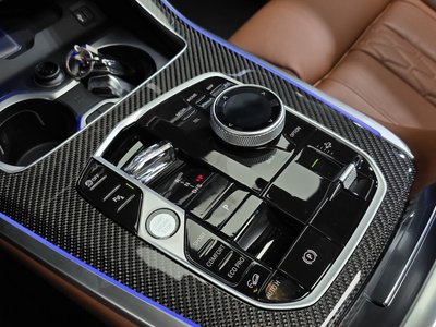 2025 BMW X7 — миниатюра 12